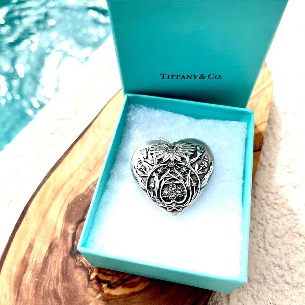 Ziegfeld Daisy Heart Locket Pendant Pendant Charms Sterling Silver Large Jewelry